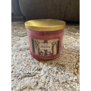 BATH & BODY WORKS WHITE BARN Holiday Red 3 WICK 14.5 OZ SCENTED CANDLE NEW